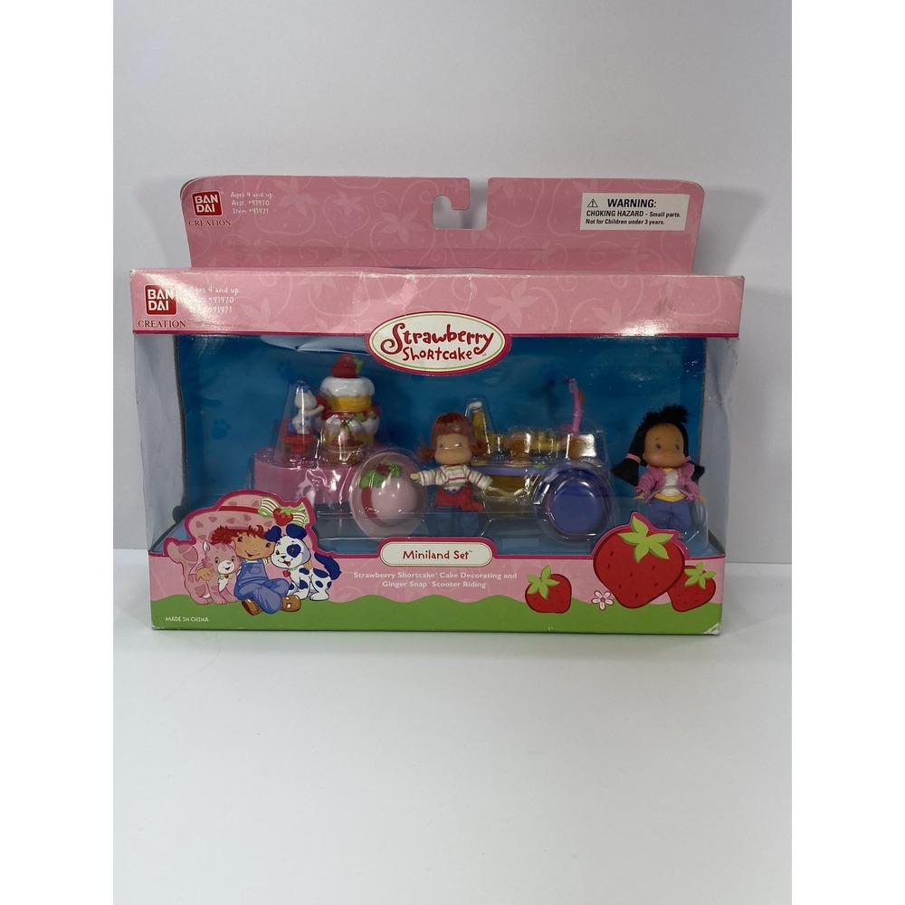 Vintage 2004 Strawberry Shortcake Miniland Bandai Cake Decorating Scooter New